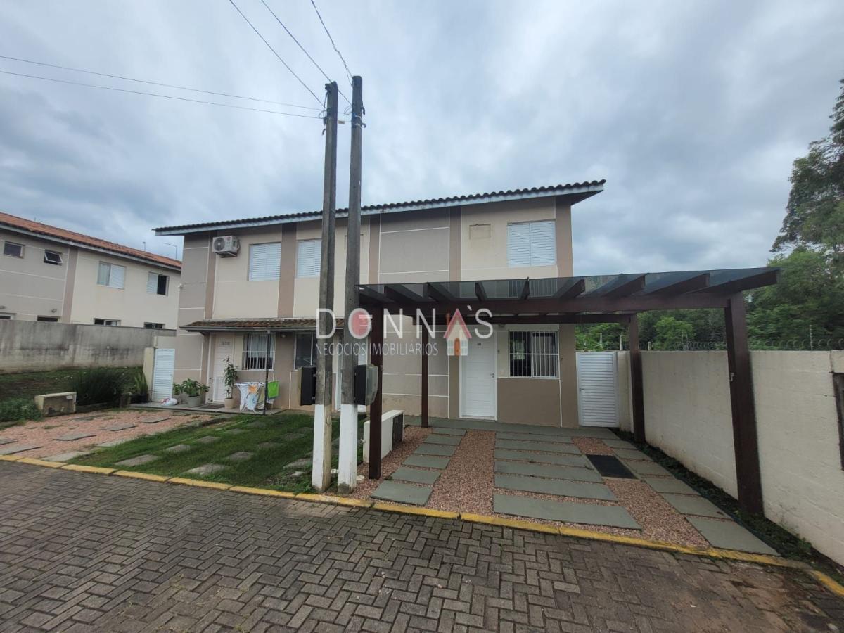 Sobrado em condomínio com 2 quartos, 103m², à venda